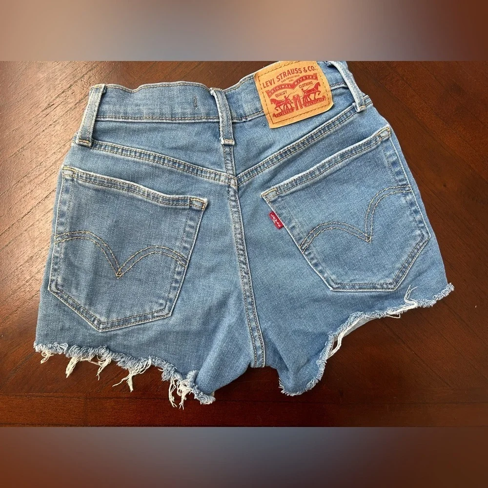 Levi's Blue Jean Shorts Distressed High-Waisted size 24 - Picture 2 of 4